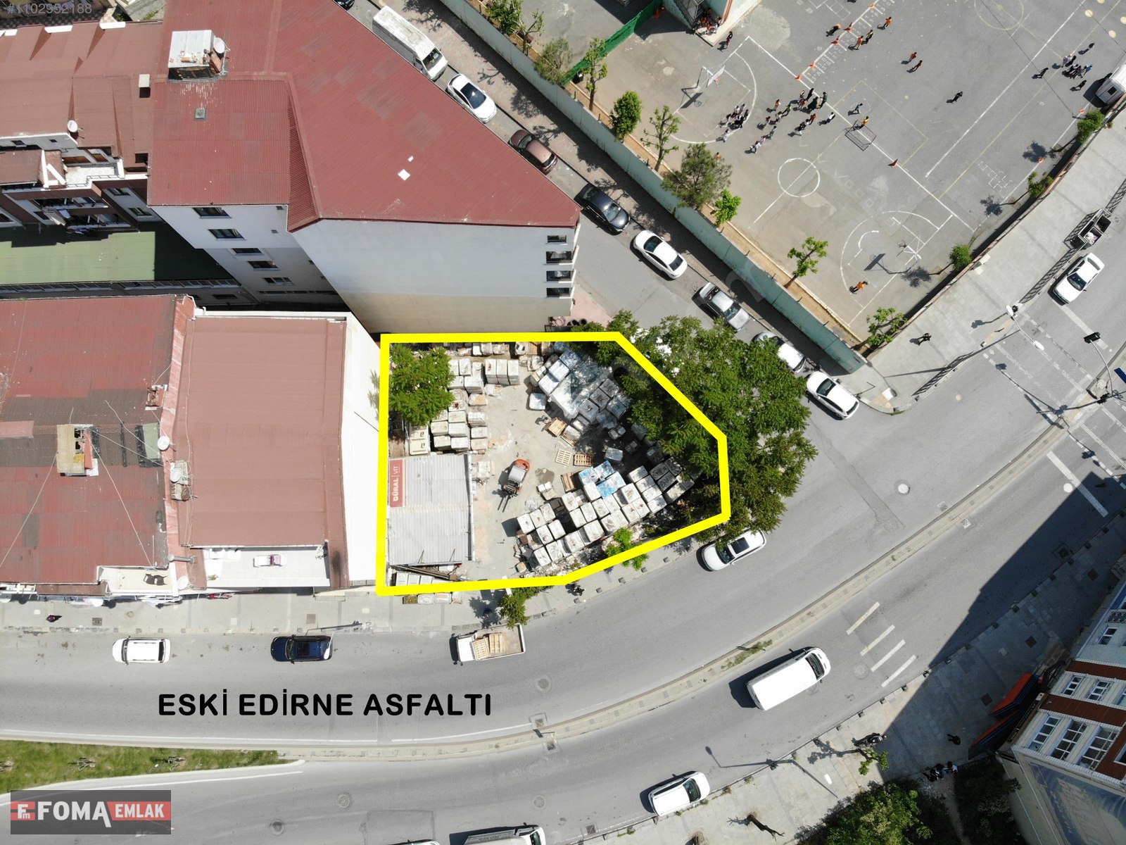 A.KÖY MERKEZDE CADDEYE CEPHE 1,10 4 KAT İMAR…